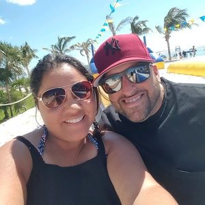 Meet your Posher, Yeseniah